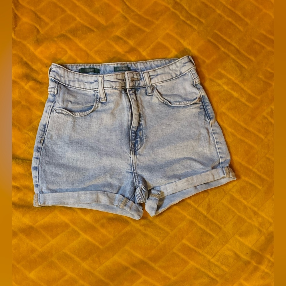 wild fable high rise jean shorts, size 2, good condition